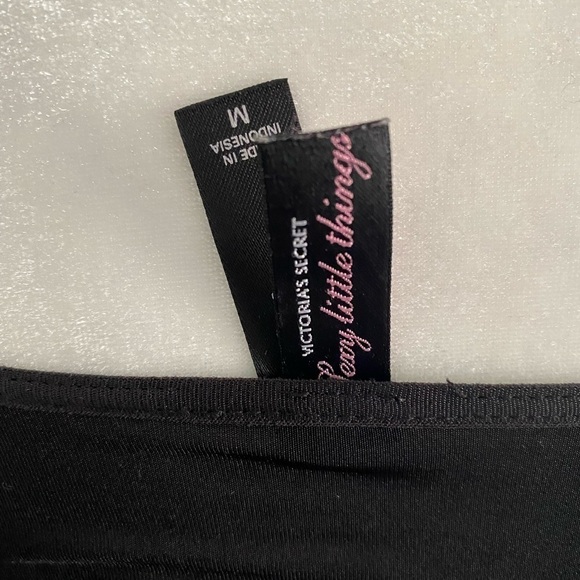 Vintage Pinterest famous Victoria’s Secret black cami top - Picture 2 of 6